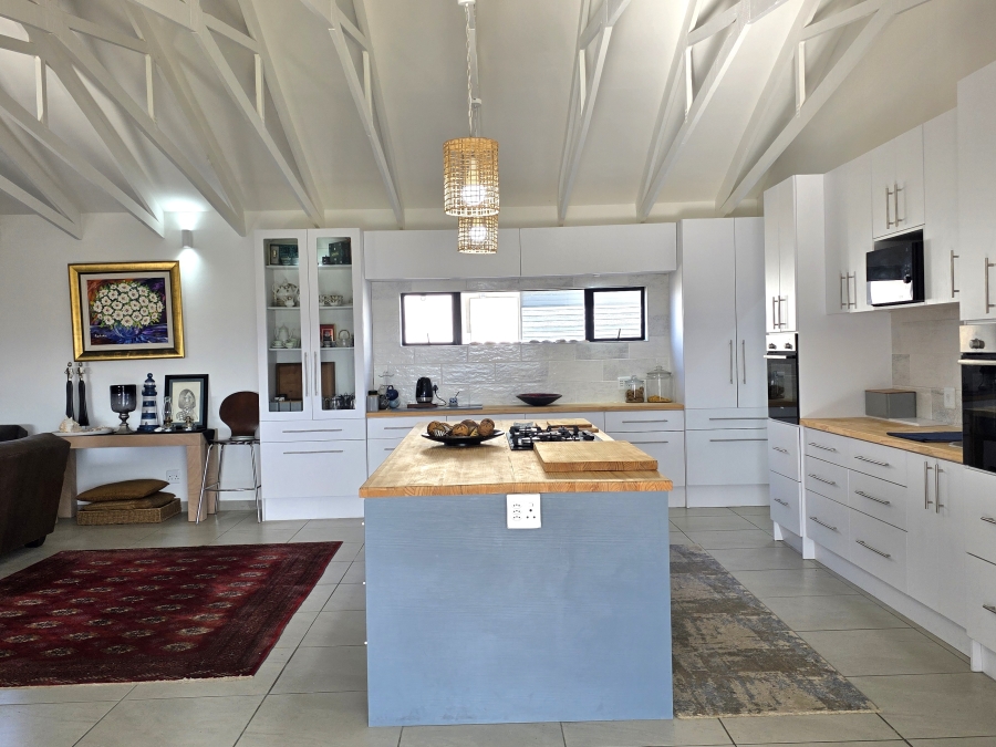 3 Bedroom Property for Sale in Wavecrest Eastern Cape
